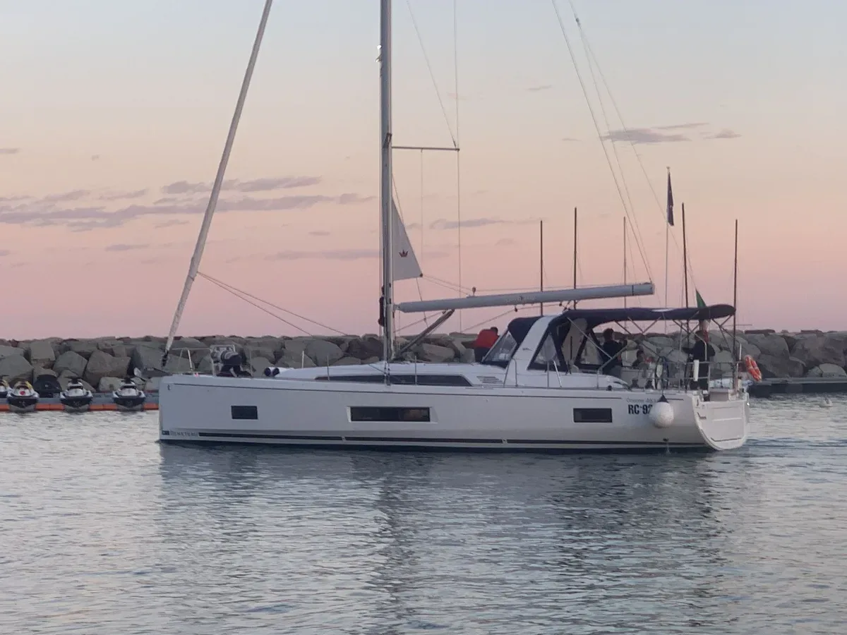Charter boat listed on Pera Sail in Italy